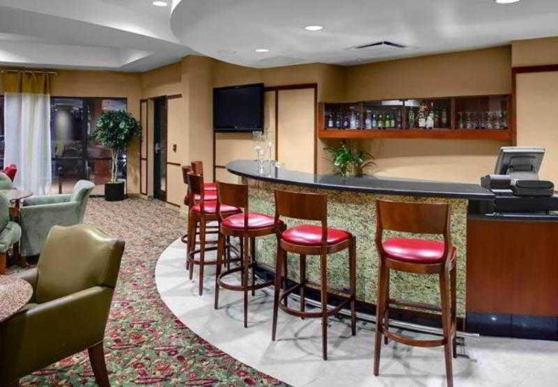 Courtyard By Marriott Fayetteville Restaurant photo